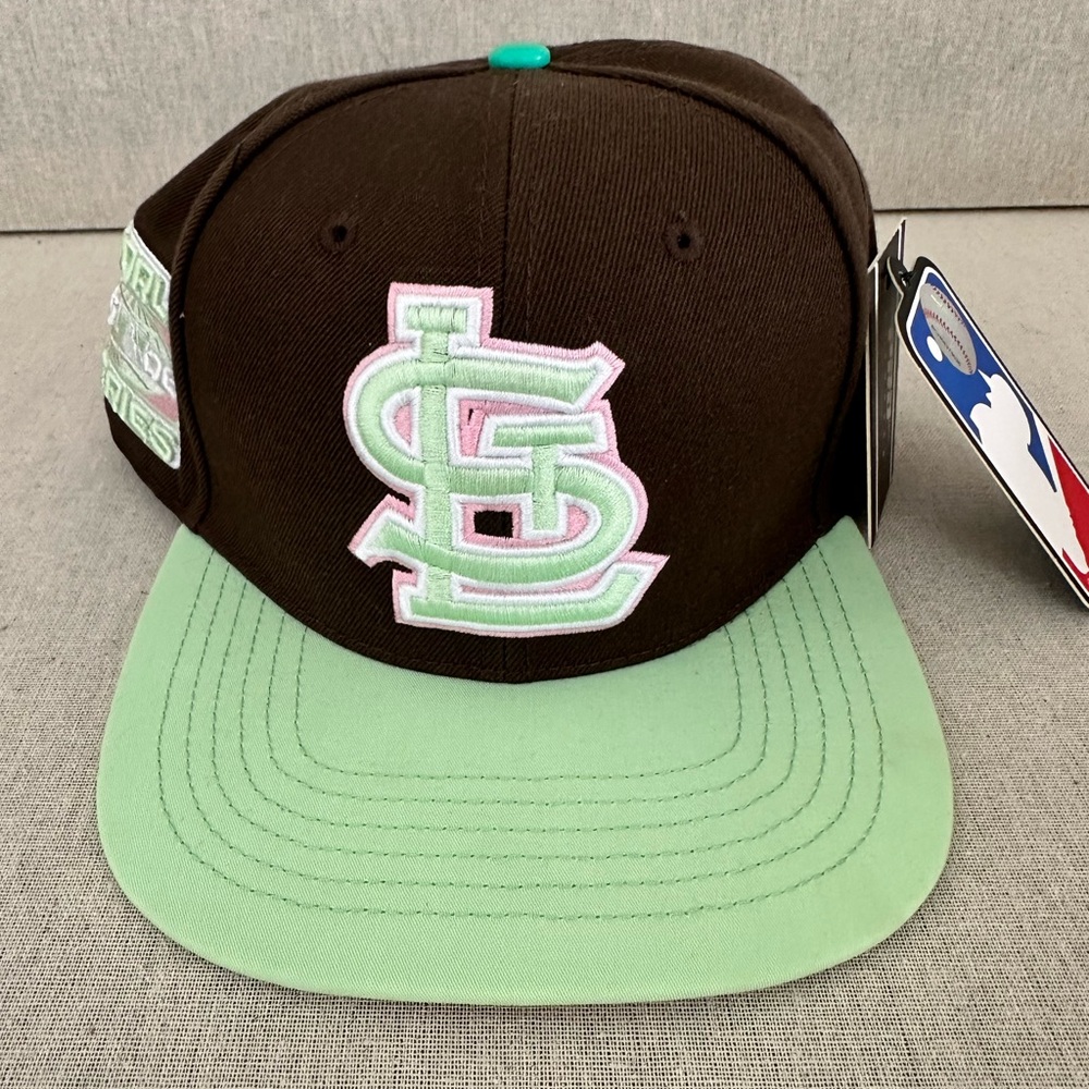 Pro Standard St. Louis Cardinals Fitted Cap – Limited Edition